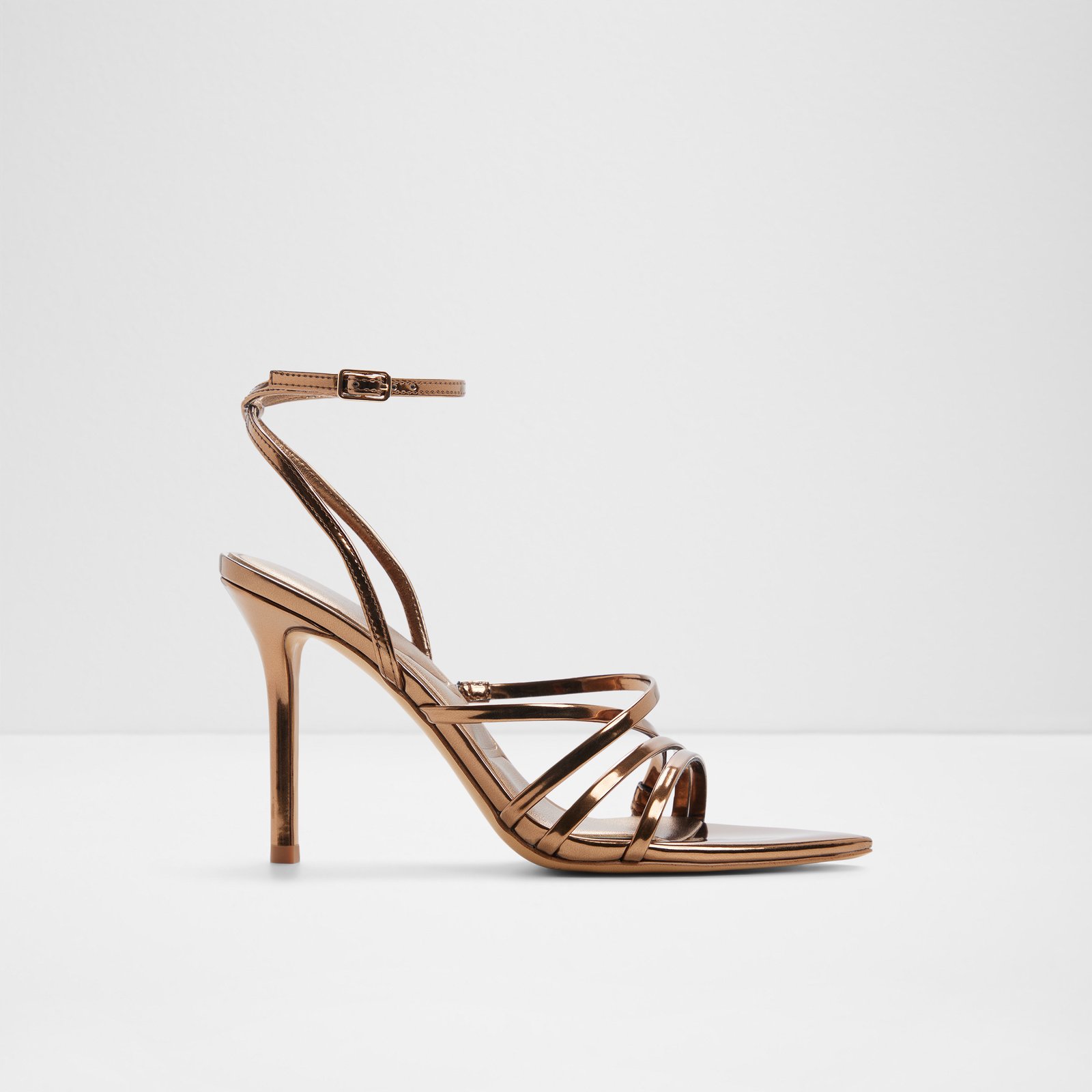 solania_brown_222-002-028_main_sq_nt_1600x1600