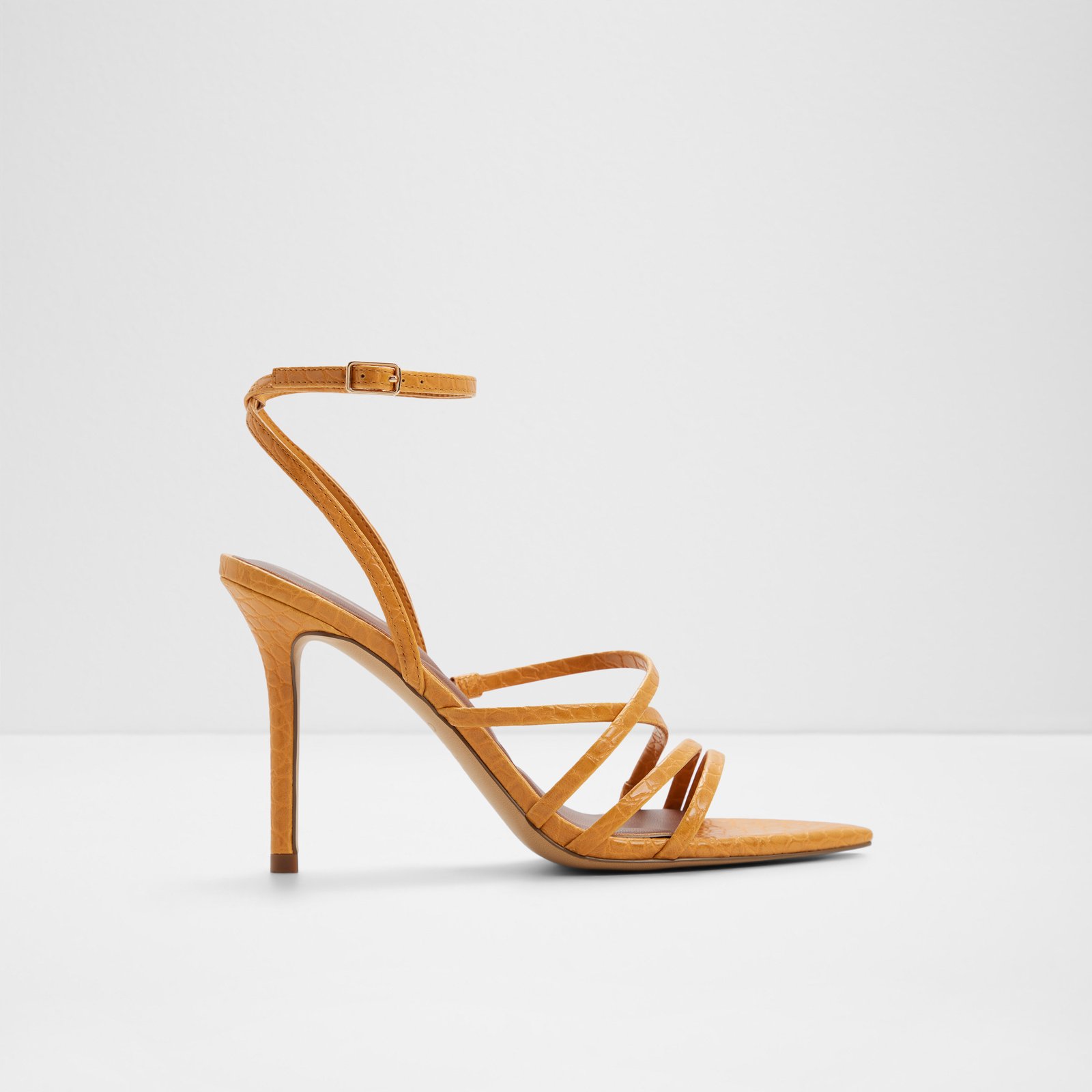 solania_yellow_701-002-004_main_sq_nt_1600x1600